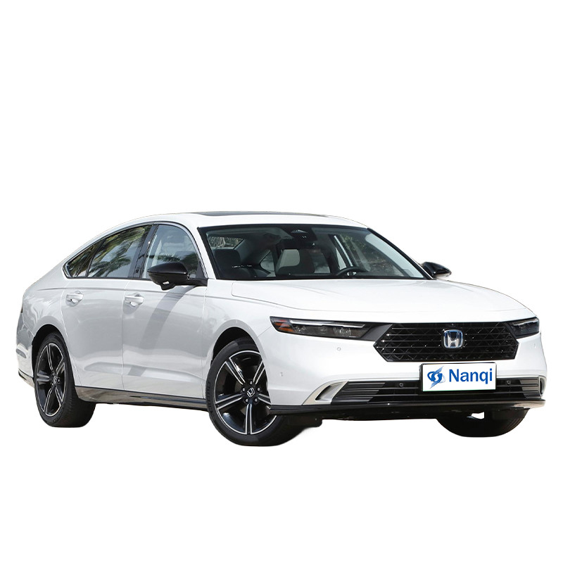 ホンダ・アコード PHEVハイブリッド電気自動車 中型 4ドア 5席セダン
