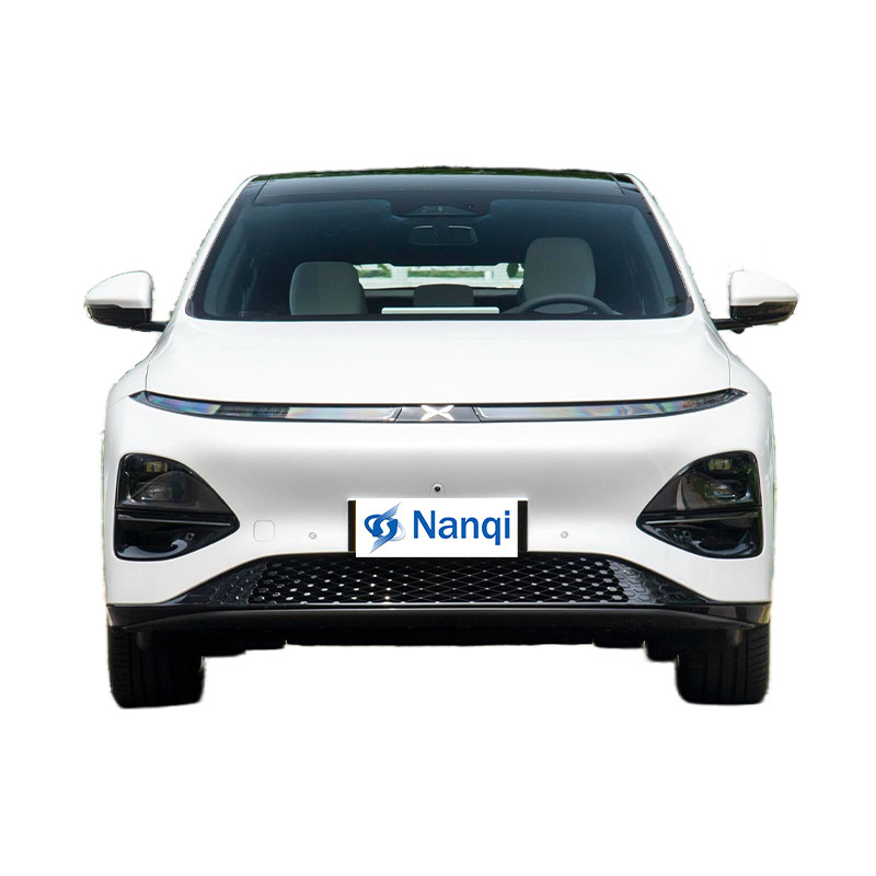 中型XPENG G6SUV 時速220km 5ドア5シートの低走行距離