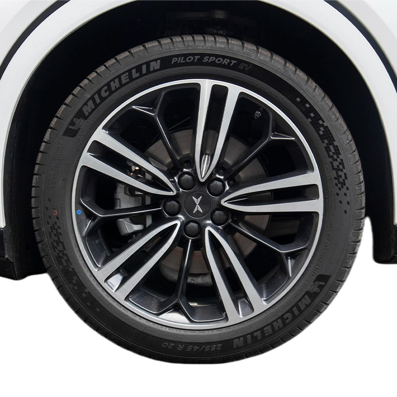 中型XPENG G6SUV 時速220km 5ドア5シートの低走行距離