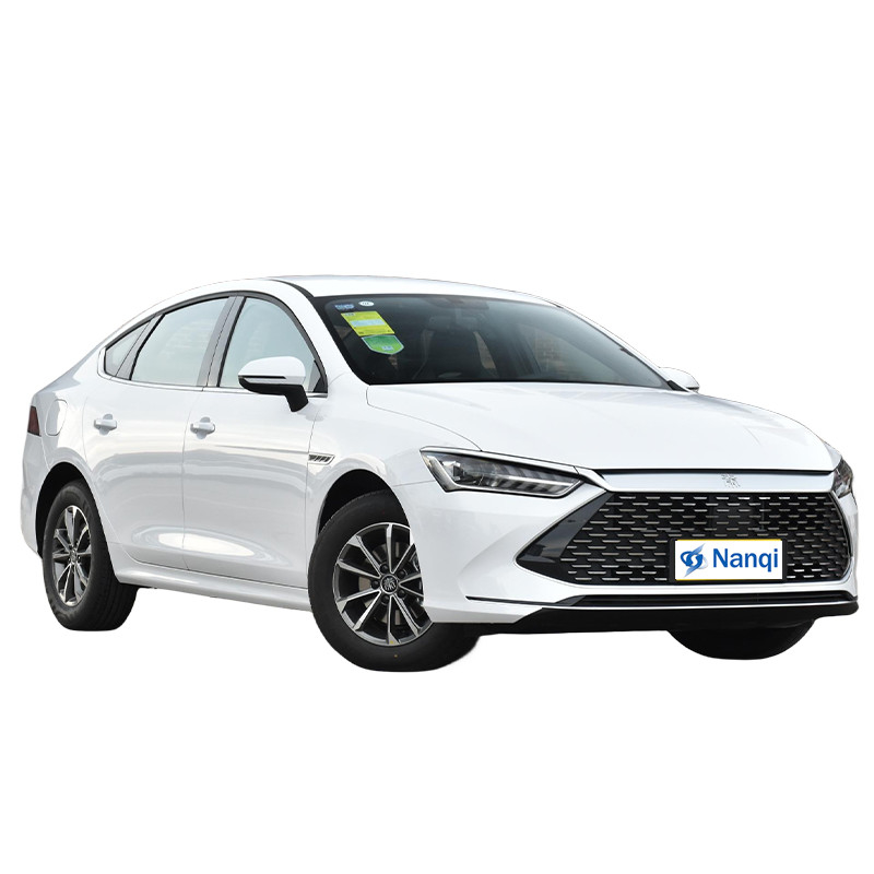 自家用車 BYD プラグインハイブリッドSUV BYD キンプラス DM-I 4ドア5人乗り