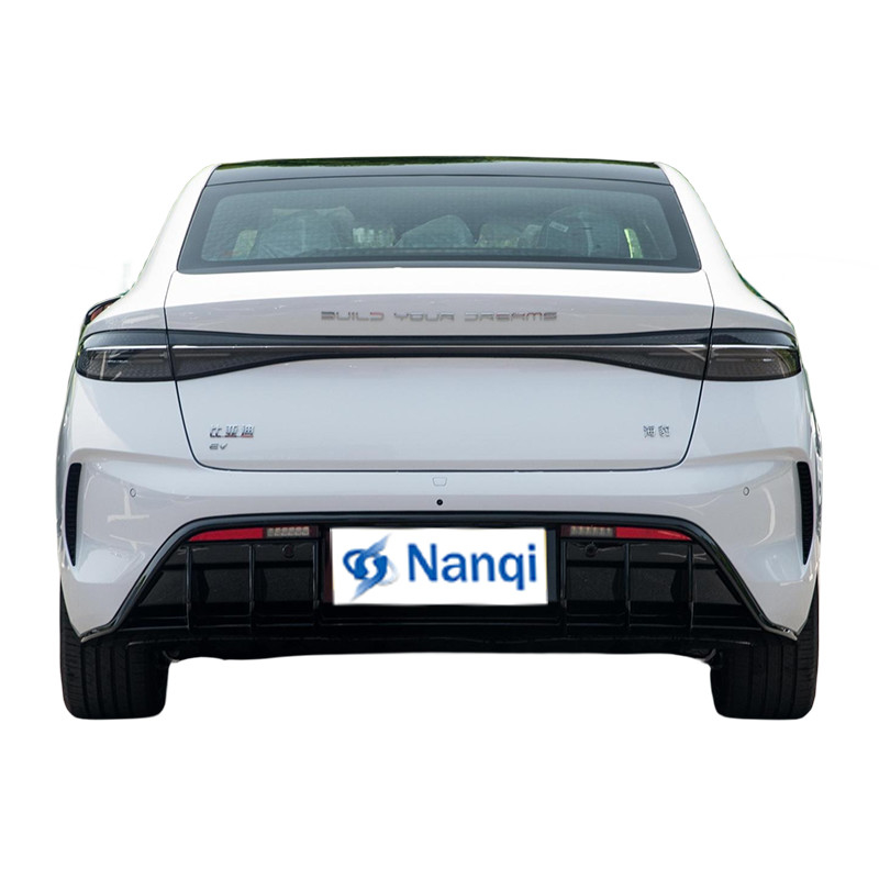 中型 BYD シール 電動車 4ドア 5人座 180Km/H LFP バッテリー