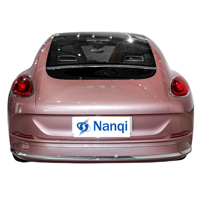 ピンク THE NEXT ORA 車 中型 電動車 4ドア 5人座